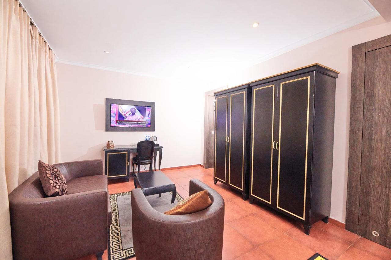 Oak Haven Hotel & Suites Port Harcourt Zewnętrze zdjęcie