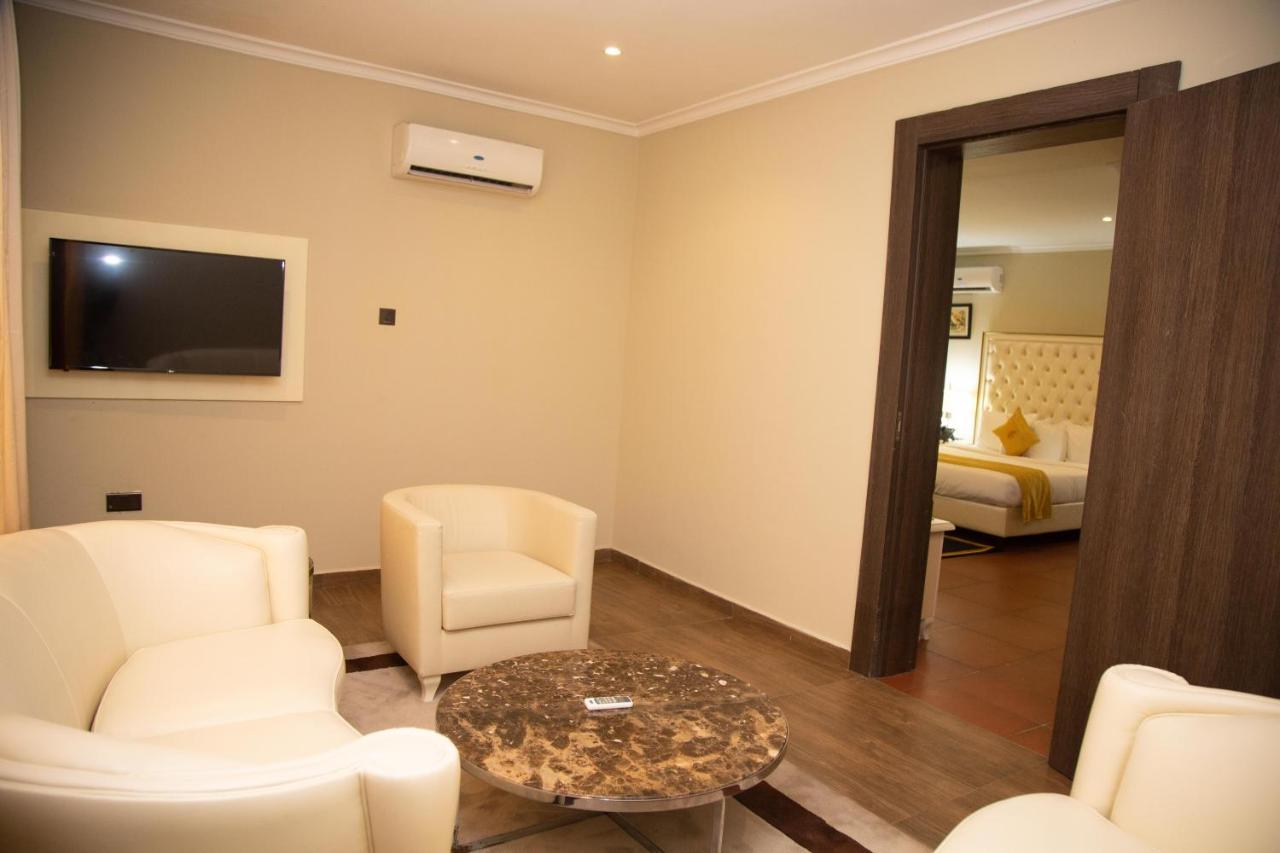 Oak Haven Hotel & Suites Port Harcourt Zewnętrze zdjęcie