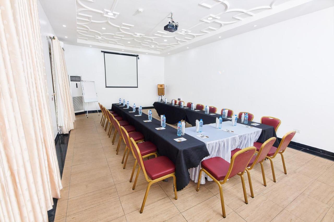 Oak Haven Hotel & Suites Port Harcourt Zewnętrze zdjęcie